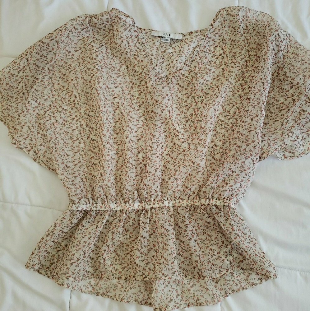 Cute flower printed blouse